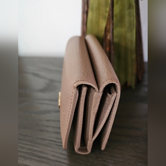 Gucci Marmont Leather Wallet - Picture 10 of 12